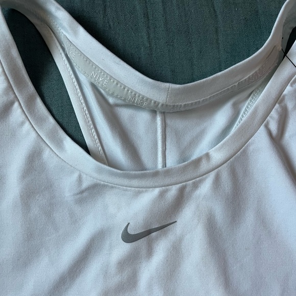NWT Nike White Racerback athletic tank top size XXL - Picture 2 of 4